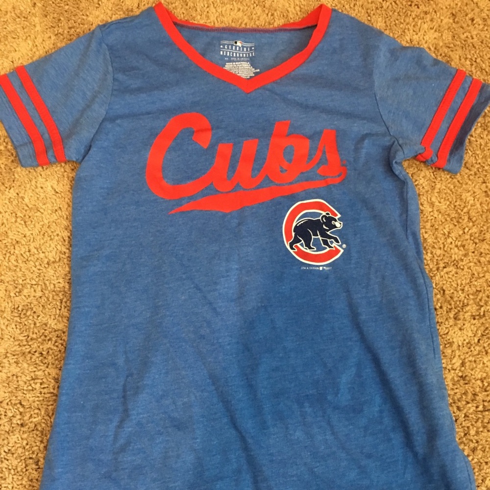 Girls large Cubs shirt